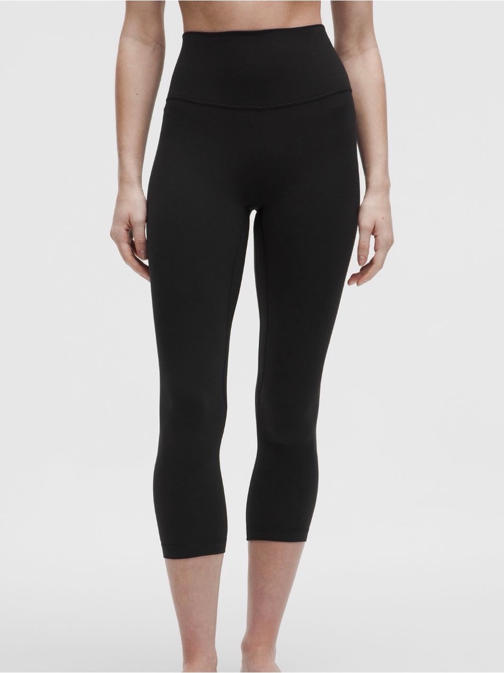 lululemon athletica Black High-Rise Cropped Leggings - Women